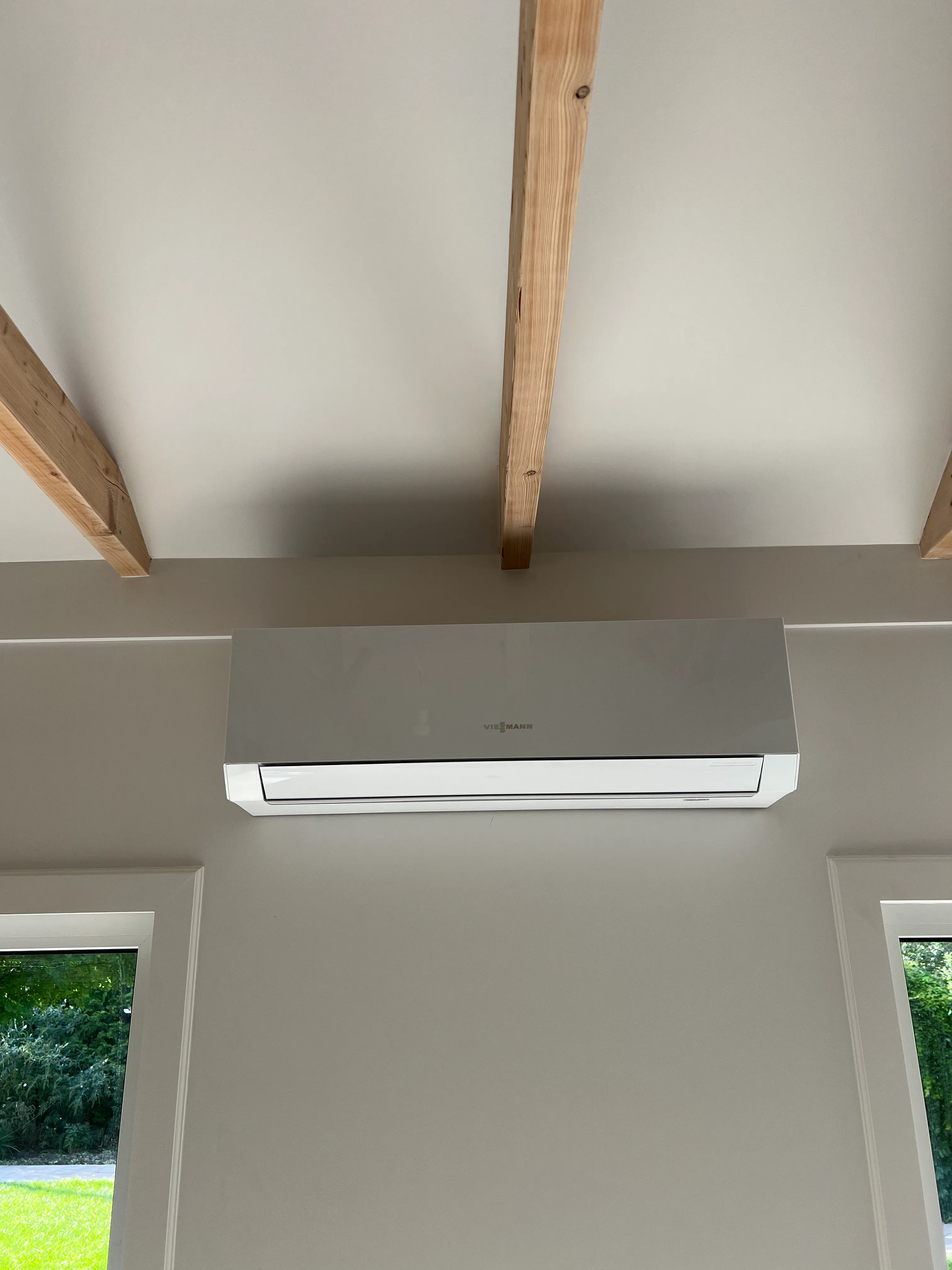Montaż klimatyzacji Viessmann Vitoclima 230-S Dynamic 5,1 kW Piaseczno – jednostka biała perłowa
